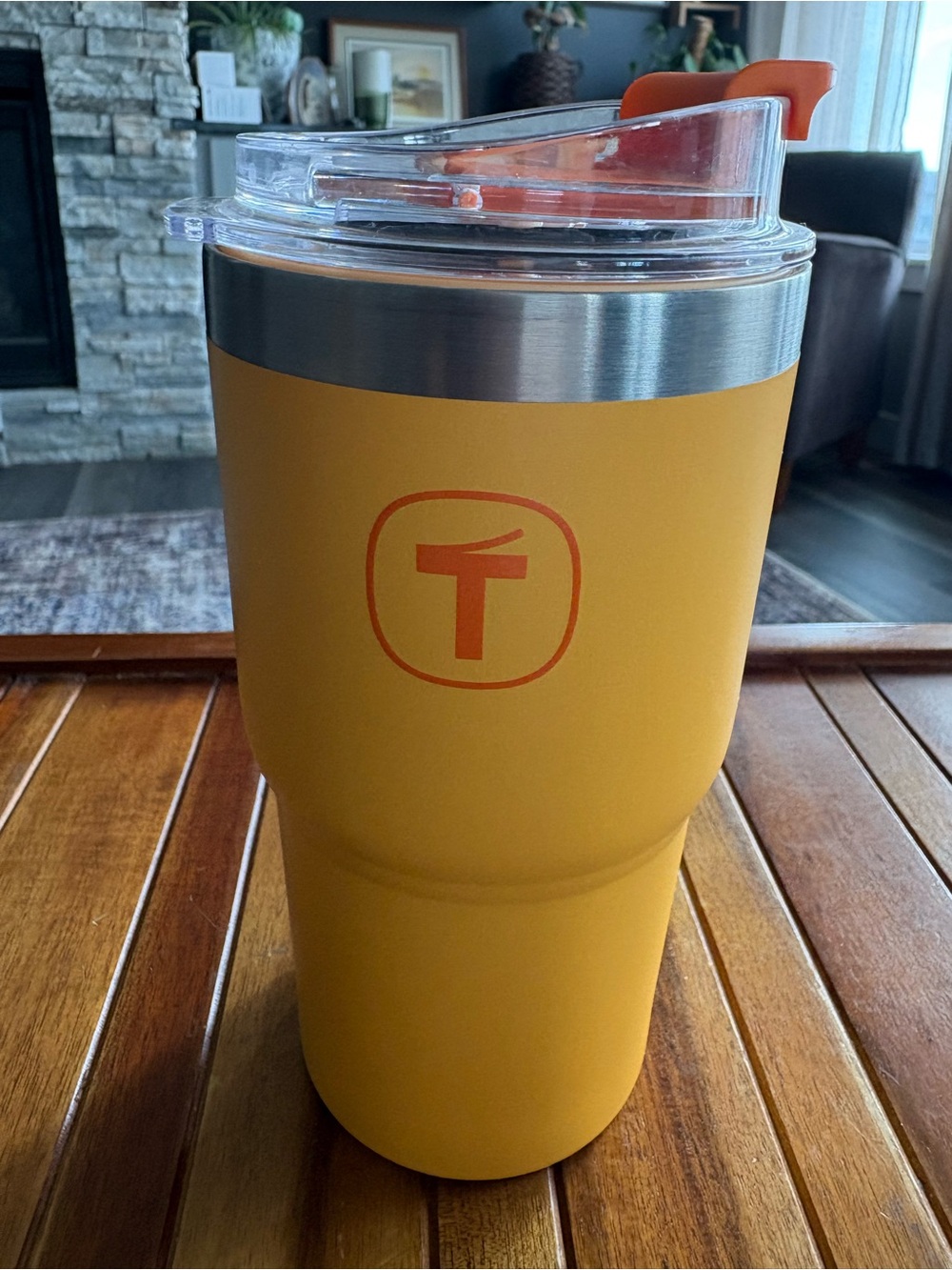 Apricot Tupperware Tumbler Big T 21oz Leakproof Hot or cold Stainless Steel NWOT